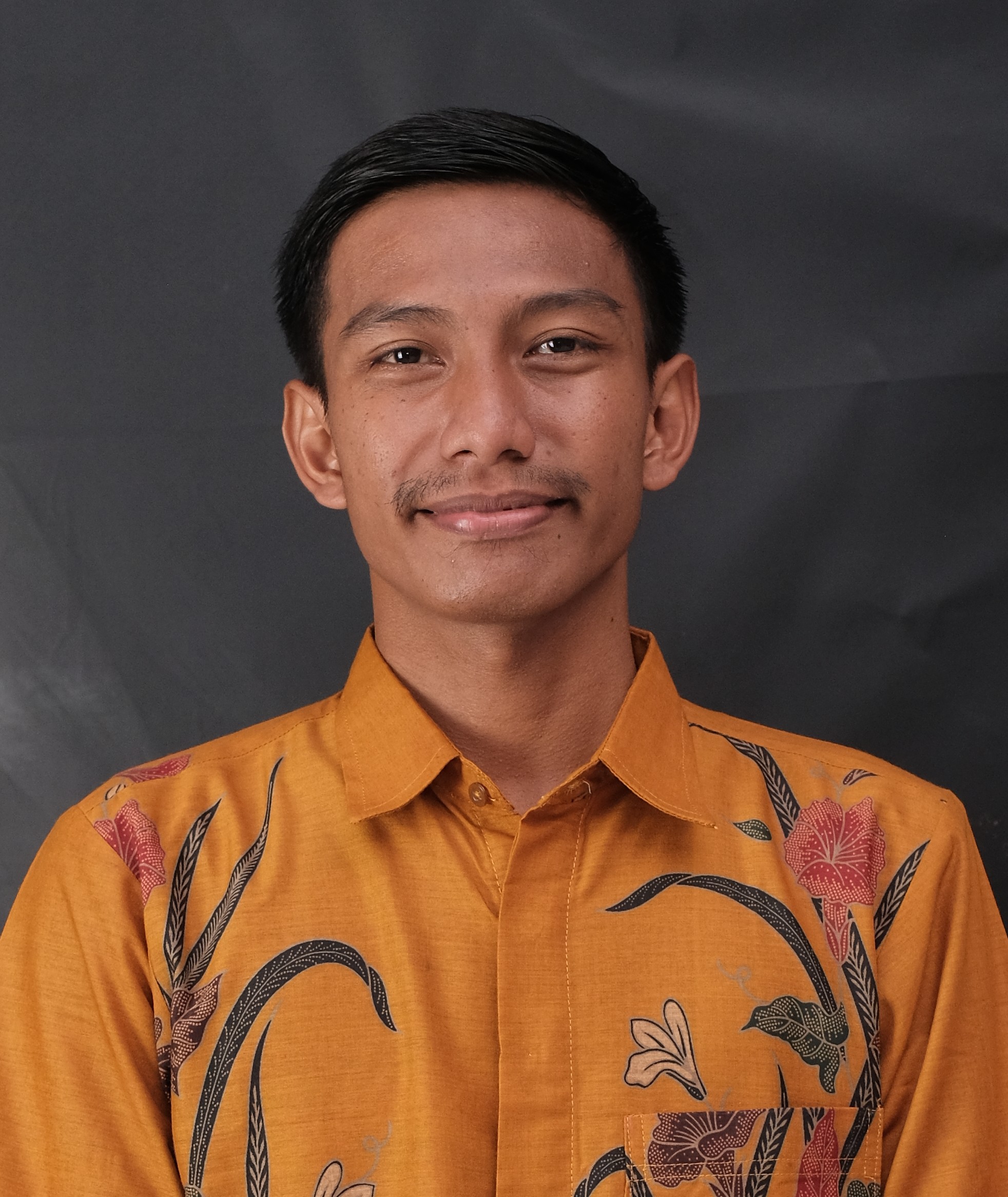 Arif Rachmadhani, A.md.Kom